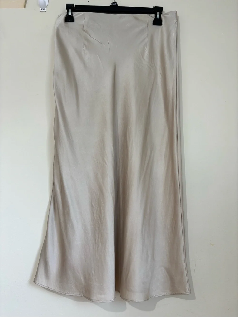 Quince Luxury Modern Feminine 100% Silk Champagne Satin Pull On Midi Skirt Sz M